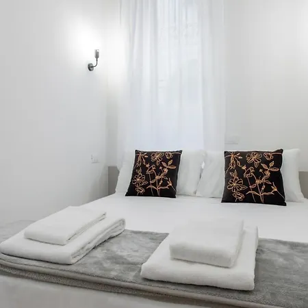 Royal - Centro Apartman Milánó