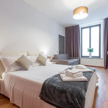 Royal - Centro Apartmán Milán