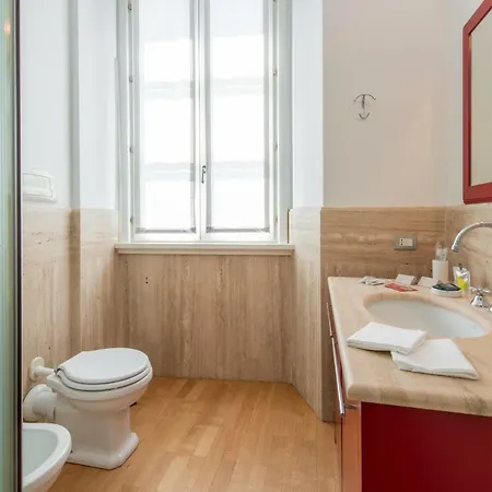 Royal - Centro Milánó