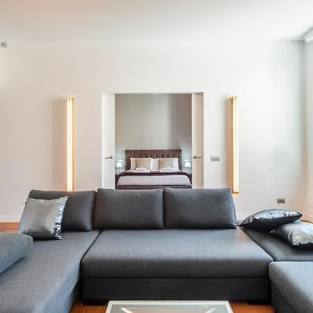 Royal - Centro Apartment Milan