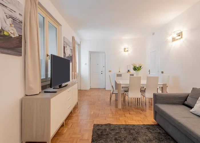 ロイヤル スイーツ セントロ アパート ミラノ