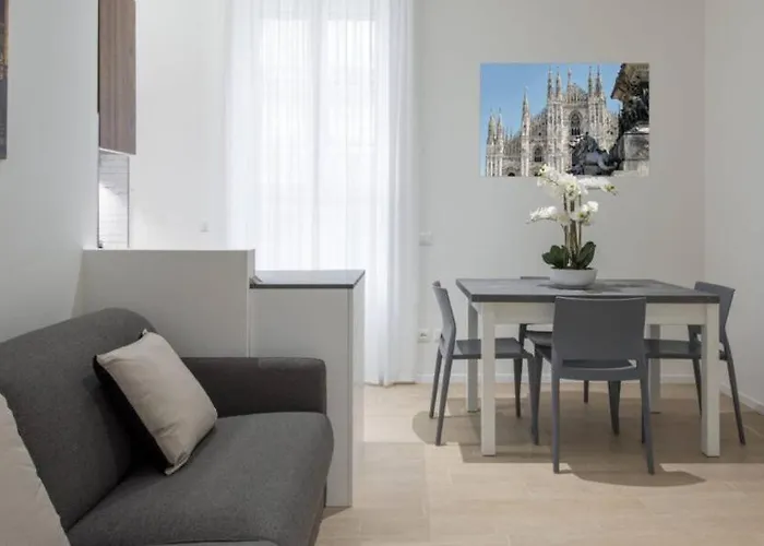 ロイヤル スイーツ セントロ アパート