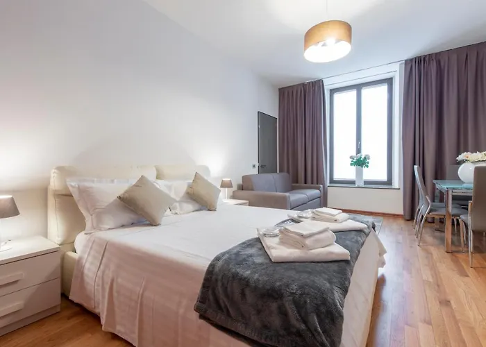 ロイヤル スイーツ セントロ アパート ミラノ