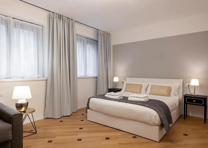 アパート ロイヤル スイーツ セントロ