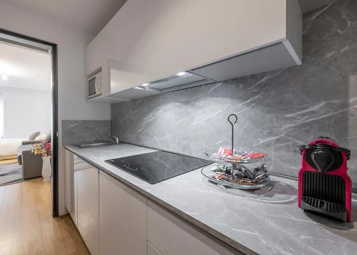 アパート ロイヤル スイーツ セントロ