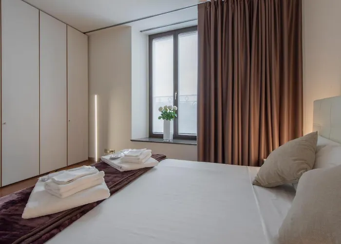 ロイヤル スイーツ セントロ アパート *